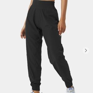 HALARA JOGGER PANTS M/L
